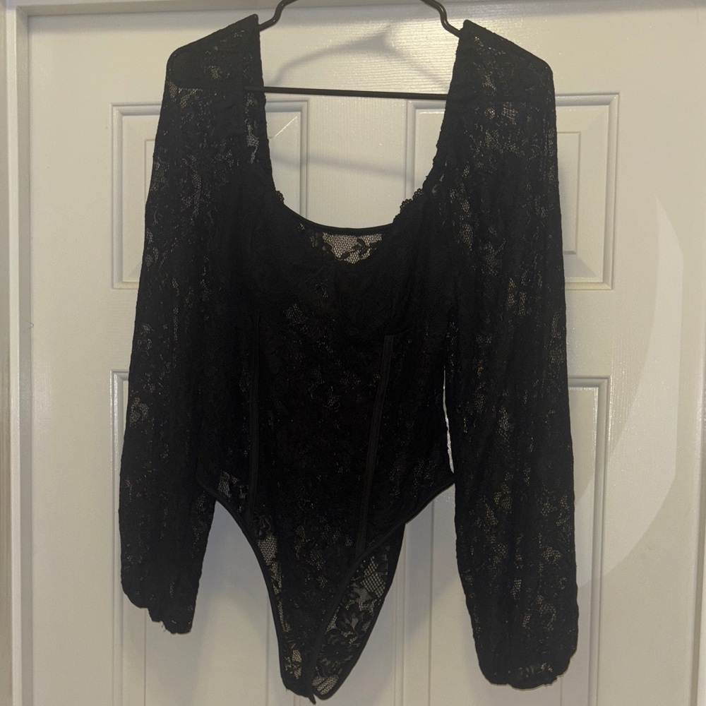 Elegant Black Lace Bodysuit - Large NWOT